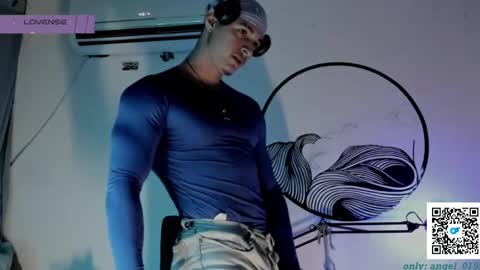 chris_angel01 online show from January 17, 7:41 am