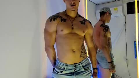 chris_angel01 online show from February 28, 11:56 pm