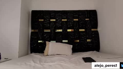 Snapshot of chris_blake__ chatting on October 6, 7:18 pm Chris B online show from October 6, 7:18 pm