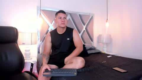 Chris Diamond online show from February 23, 2:35 am