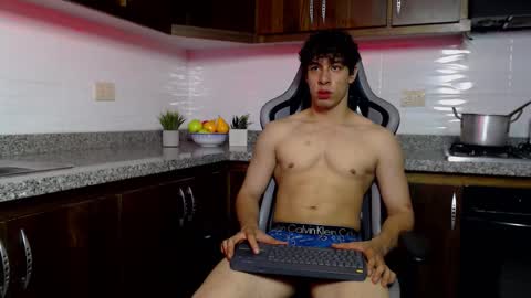 Chris Evans online show from March 3, 1:35 am