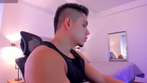 chrismorgan24 online show from October 13, 2:28 am