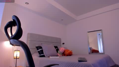 chrismorgan24 online show from October 8, 4:11 pm