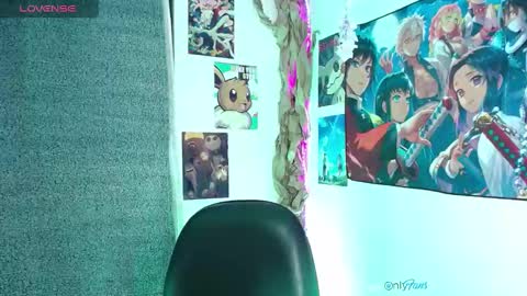 Snapshot of chriss_wg_ chatting on December 9, 4:45 am Christian Wang online show from December 9, 4:45 am