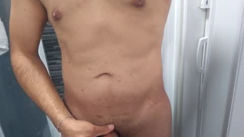 chrisverc04 online show from June 14, 9:22 am