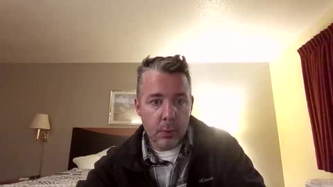 chrisw8121 online show from December 3, 3:12 am