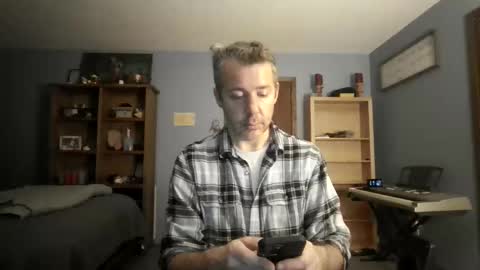 chrisw8121 online show from March 10, 4:18 am