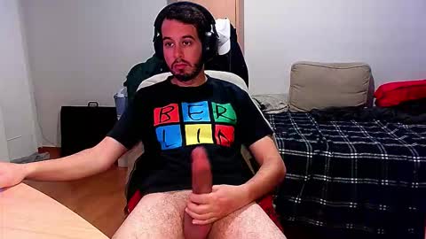 Chromefox123 online show from February 23, 6:26 am