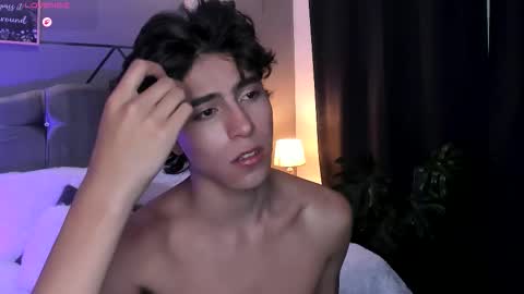 chrristopher77 online show from December 15, 8:50 pm