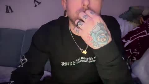 Snapshot of chubschadwell chatting on January 18, 12:04 pm ChubsChadwell online show from January 18, 12:04 pm