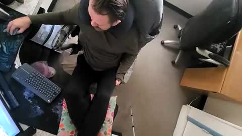 Snapshot of chuck7891 chatting on October 24, 5:47 pm chuck7891 online show from October 24, 5:47 pm