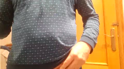 Snapshot of chule63 chatting on January 25, 9:47 am chule63 online show from January 25, 9:47 am