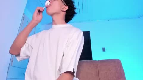 cj_davis1 online show from June 19, 2:28 am
