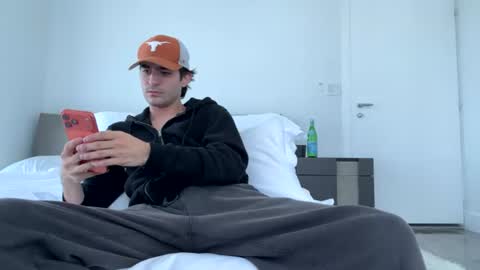 ckeefer96 online show from August 1, 7:35 pm
