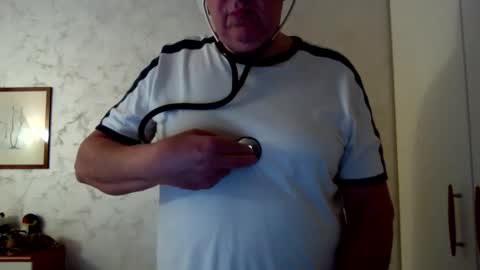 clacock online show from April 29, 8:30 am