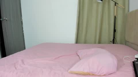 Claimom online show from March 20, 10:46 pm