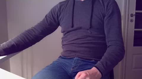 clamshive7 online show from January 31, 7:45 pm