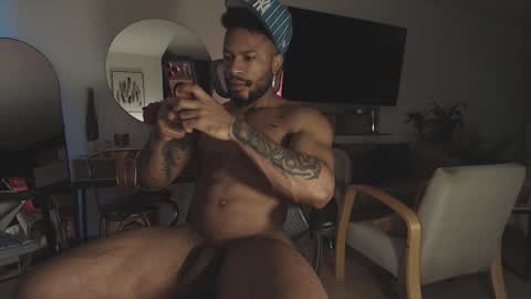 clark_strong online show from March 27, 11:44 am