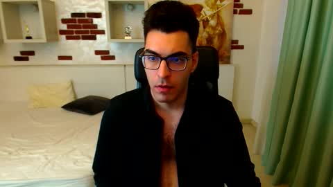 Snapshot of clarkslade chatting on October 8, 6:18 am ClarkSlade online show from October 8, 6:18 am