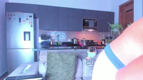 claytonburgues online show from February 1, 2:05 am