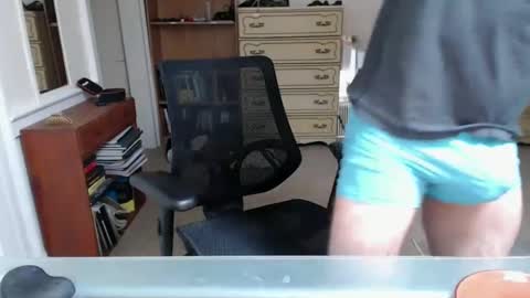 Snapshot of cloud900x chatting on September 10, 1:37 am Cloud online show from September 10, 1:37 am