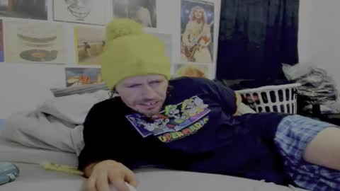 cloudyystarr666 online show from January 9, 12:54 pm