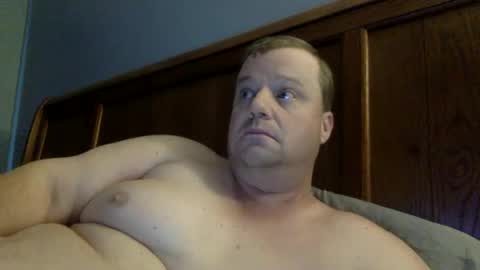 cmachen online show from December 8, 5:01 pm