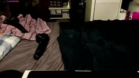 MUSCLE STUD online show from November 9, 7:07 pm