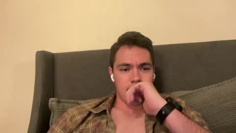 codycjsmth online show from February 12, 8:27 am