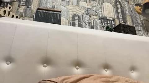 colambus83 online show from April 12, 6:53 pm