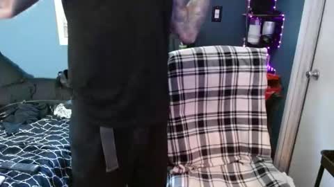 colevan2390 online show from February 13, 6:46 pm