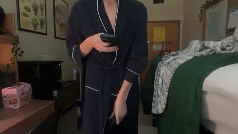 collegetwinky6769 online show from March 8, 5:17 pm