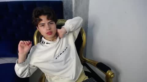 Snapshot of collinstone chatting on March 11, 8:53 pm collinstone online show from March 11, 8:53 pm