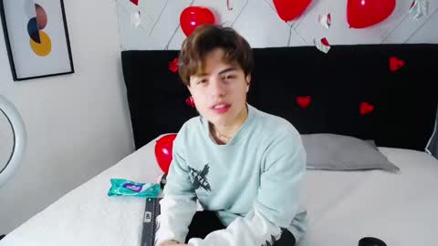 Snapshot of collinstone chatting on February 24, 8:25 pm collinstone online show from February 24, 8:25 pm