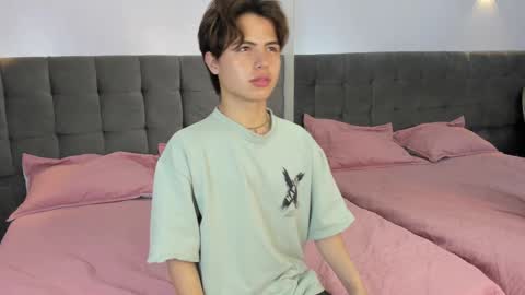 Snapshot of collinstone chatting on December 28, 7:54 pm collinstone online show from December 28, 7:54 pm