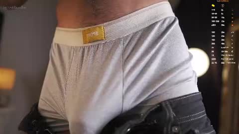 colstorw_ online show from July 13, 11:56 am