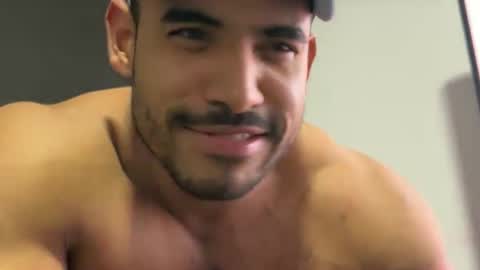 colton_x0610 online show from October 2, 5:00 am