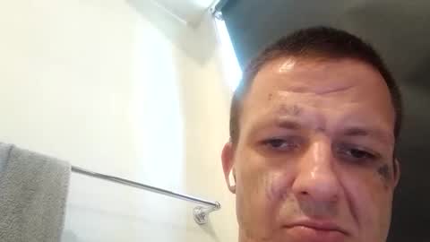 Snapshot of comegetme19 chatting on October 15, 5:26 am comegetme19 online show from October 15, 5:26 am