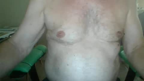 Snapshot of comeonmymouth chatting on January 7, 10:19 pm comeonmymouth online show from January 7, 10:19 pm