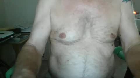 Snapshot of comeonmymouth chatting on October 8, 2:21 pm comeonmymouth online show from October 8, 2:21 pm