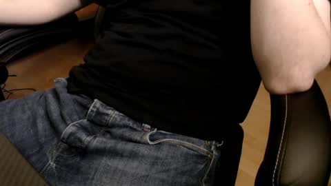 Snapshot of commanderchip chatting on January 11, 1:01 pm commanderchip online show from January 11, 1:01 pm