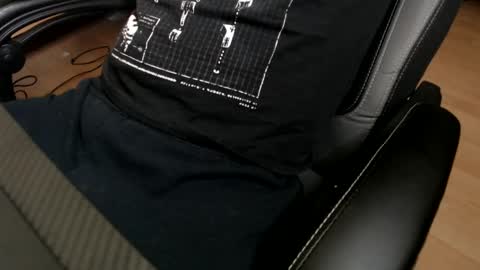 Snapshot of commanderchip chatting on March 1, 12:01 pm commanderchip online show from March 1, 12:01 pm