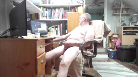 conastantbater57 online show from April 4, 3:58 am