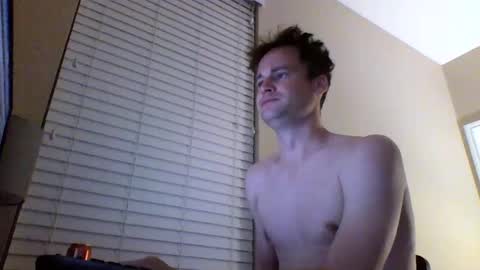 cooldude122222 online show from January 13, 6:06 am