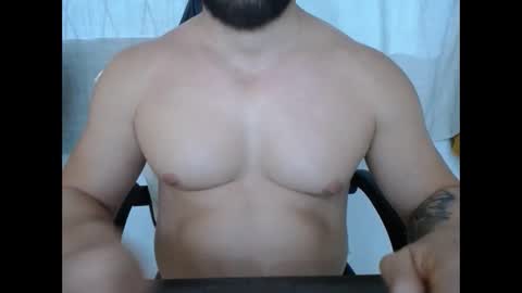 corolaxxl online show from December 16, 2:40 am