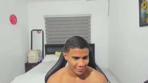 Ethan  online show from April 15, 12:21 am