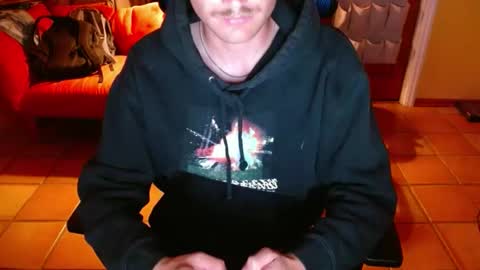 Snapshot of couldbesleeping chatting on October 22, 5:00 am couldbe online show from October 22, 5:00 am