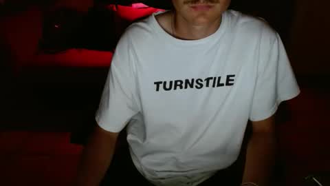 Snapshot of couldbesleeping chatting on October 15, 5:15 am couldbe online show from October 15, 5:15 am