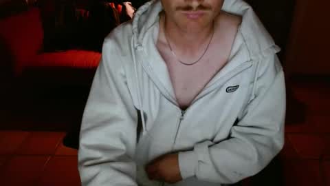 Snapshot of couldbesleeping chatting on October 14, 4:08 am couldbe online show from October 14, 4:08 am