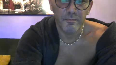 julia and don online show from December 12, 2:55 pm